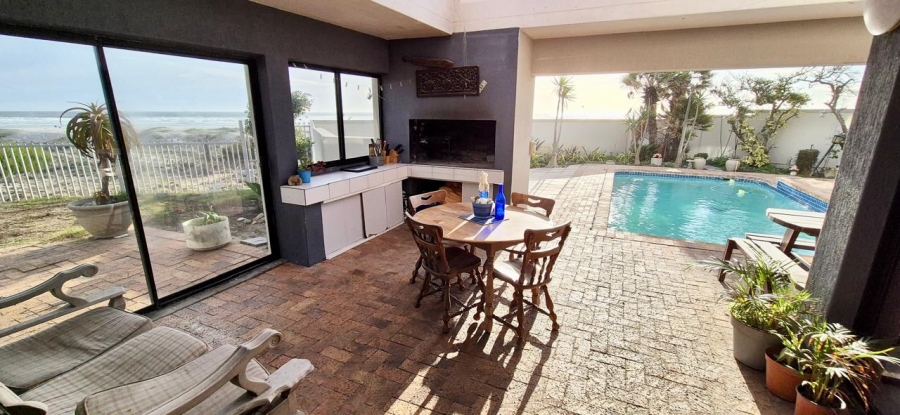 4 Bedroom Property for Sale in Van Riebeeckstrand Western Cape